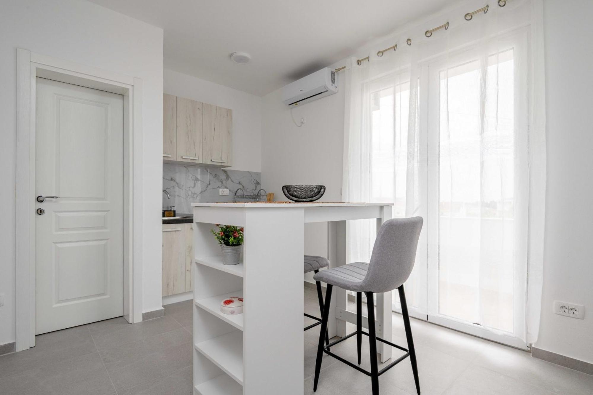 Apartments Milivojevic Bar Chambre photo